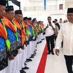 Bupati Zulkarnain Resmi Lepas 47 Jamaah Haji Maluku Tengah 2026